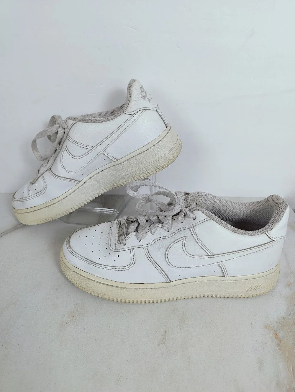Nike Kids' Air Force 1 White Leather Low Sneakers Tennis Shoes, Sz 6Y